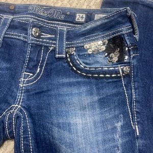 Miss Me size 24 waist straight leg jean designed for Buckle